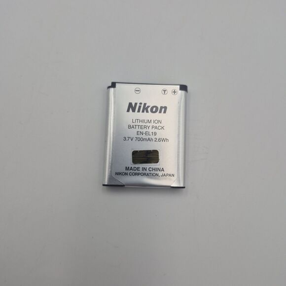 Nikon COOLPIX S3300 Silver Compact Digital Camera USED TESTED - Picture 8 of 8